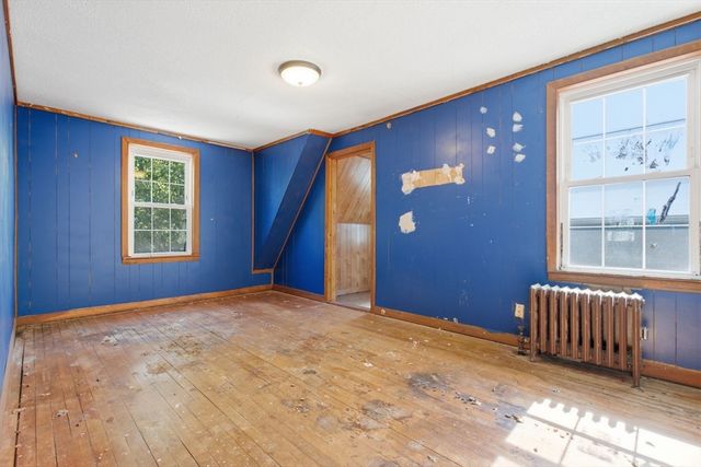 6 Ashburnham Rd, Worcester, MA 01606