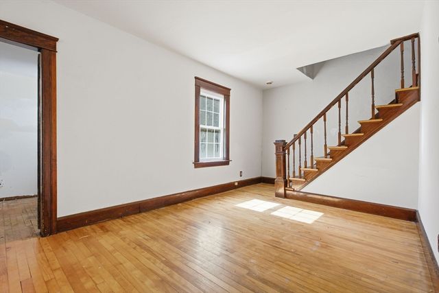 6 Ashburnham Rd, Worcester, MA 01606
