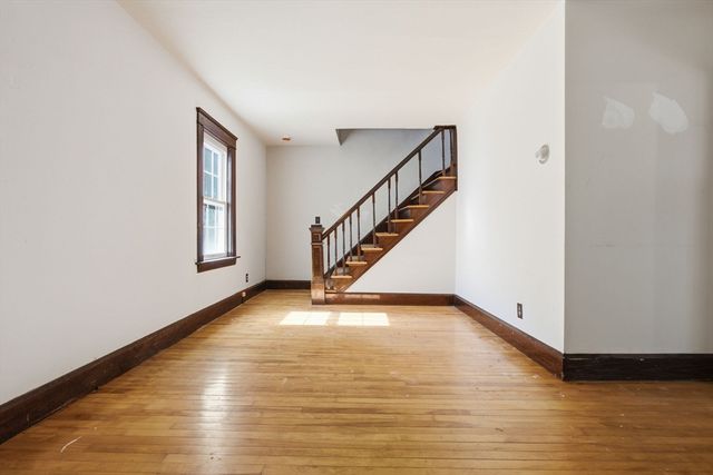 6 Ashburnham Rd, Worcester, MA 01606