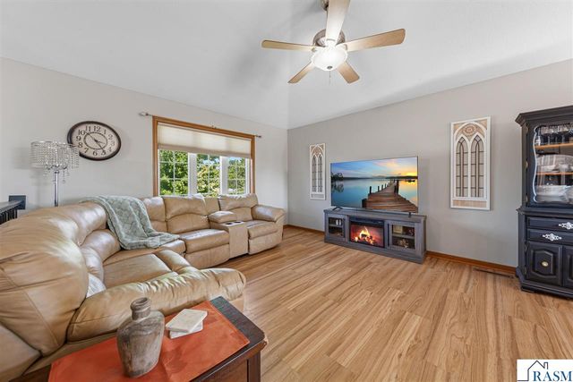 217 Inverness Drive, Mankato, MN 56001