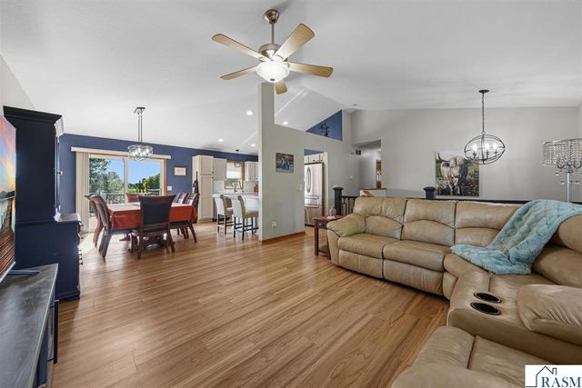 217 Inverness Drive, Mankato, MN 56001