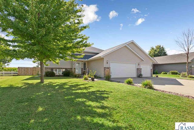 217 Inverness Drive, Mankato, MN 56001