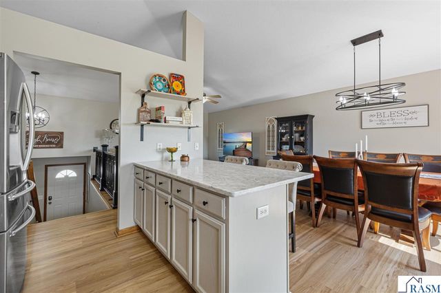 217 Inverness Drive, Mankato, MN 56001