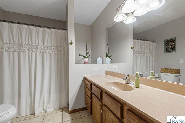 217 Inverness Drive, Mankato, MN 56001