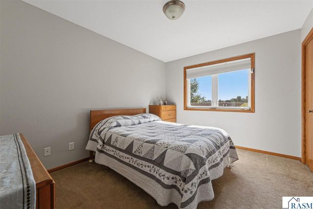 217 Inverness Drive, Mankato, MN 56001