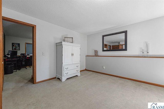 217 Inverness Drive, Mankato, MN 56001