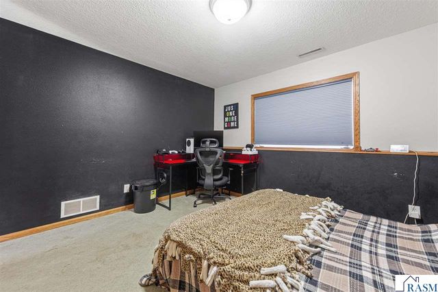 217 Inverness Drive, Mankato, MN 56001