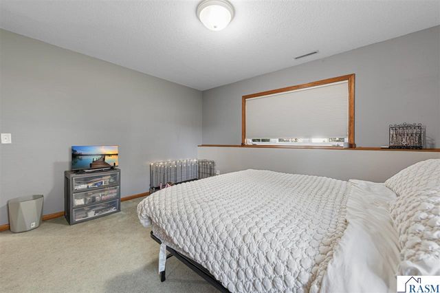 217 Inverness Drive, Mankato, MN 56001