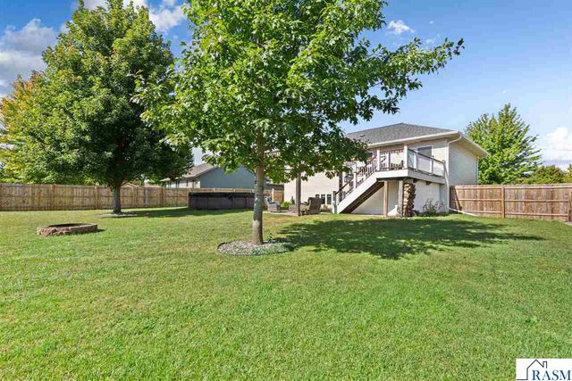 217 Inverness Drive, Mankato, MN 56001