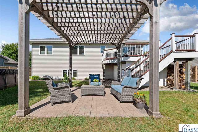 217 Inverness Drive, Mankato, MN 56001