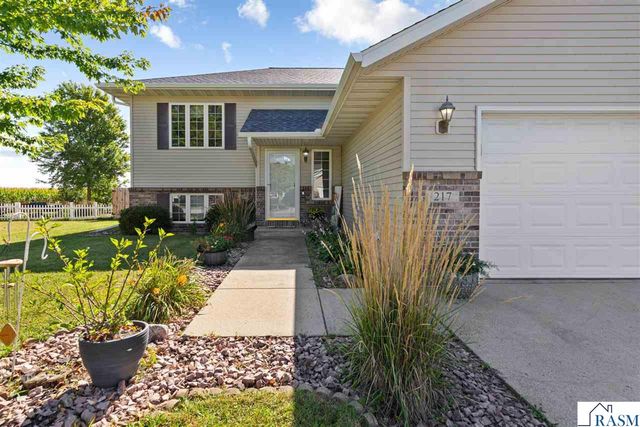 217 Inverness Drive, Mankato, MN 56001