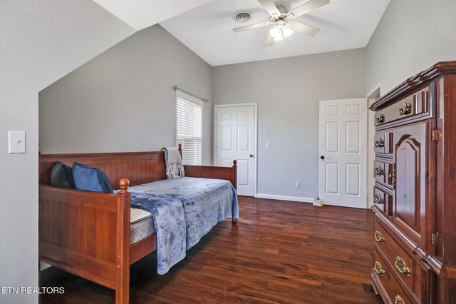 254 Sherwood Forest Rd, Livingston, TN 38570