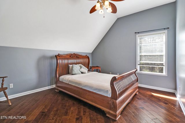254 Sherwood Forest Rd, Livingston, TN 38570
