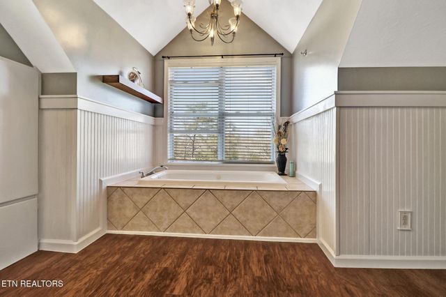 254 Sherwood Forest Rd, Livingston, TN 38570