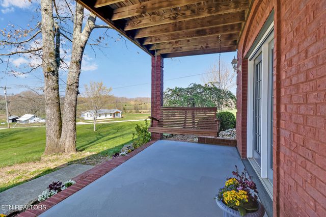 254 Sherwood Forest Rd, Livingston, TN 38570