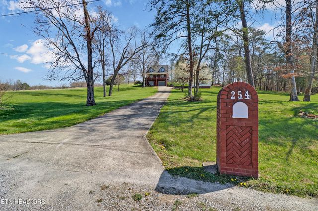 254 Sherwood Forest Rd, Livingston, TN 38570
