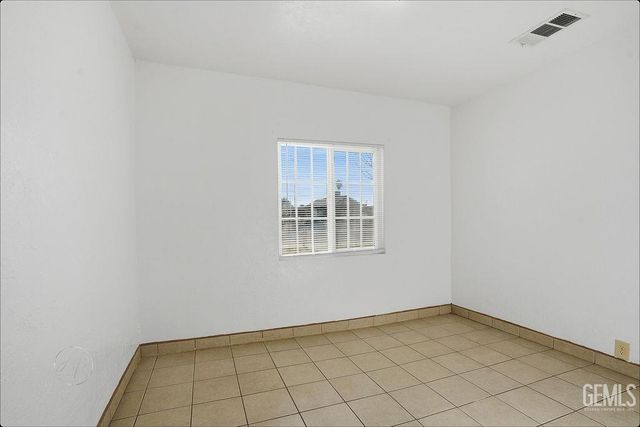 420 Dover Place, Delano, CA 93215