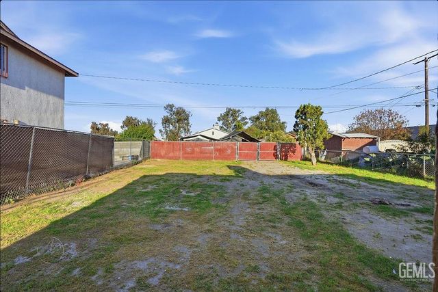 420 Dover Place, Delano, CA 93215