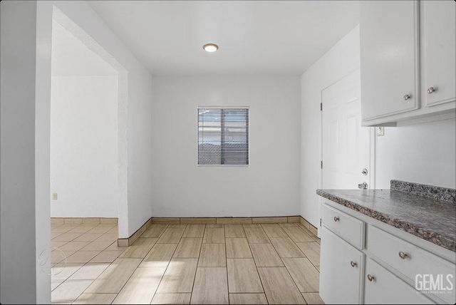 420 Dover Place, Delano, CA 93215