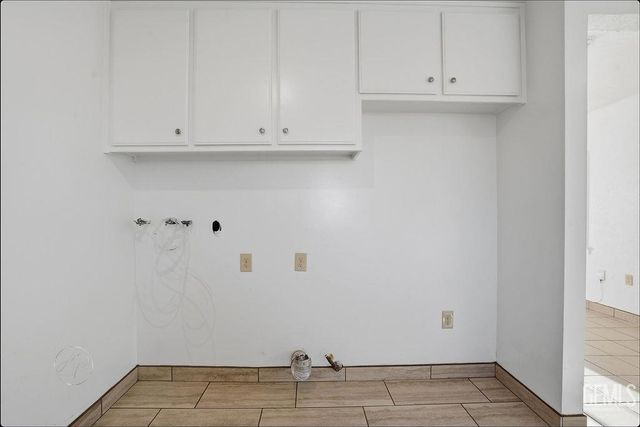 420 Dover Place, Delano, CA 93215