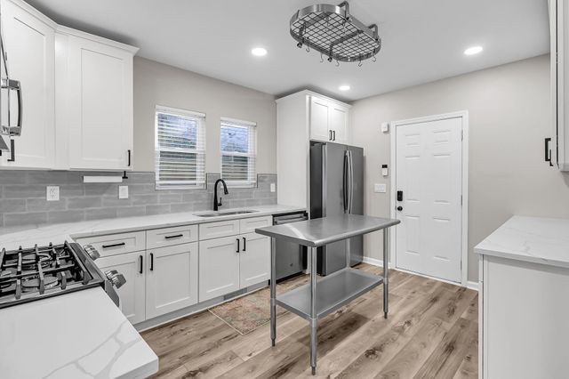 1187 Marquis Road, North Charleston, SC 29405