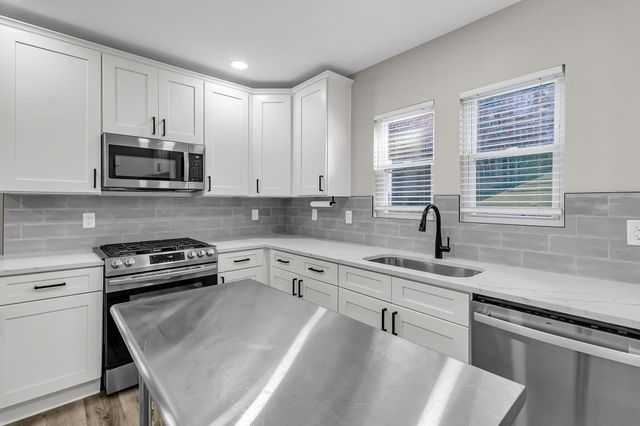 1187 Marquis Road, North Charleston, SC 29405