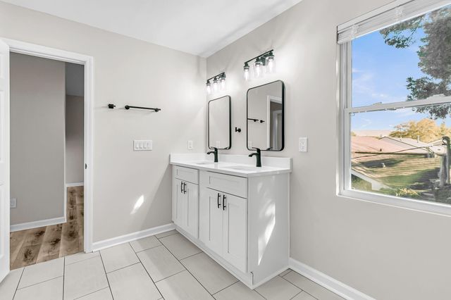 1187 Marquis Road, North Charleston, SC 29405