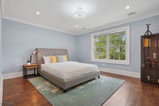 290 Long Hill Dr, Millburn Twp., NJ 07078