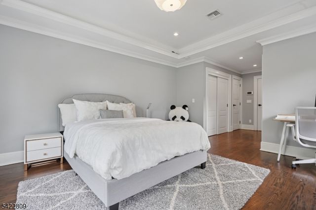 290 Long Hill Dr, Millburn Twp., NJ 07078
