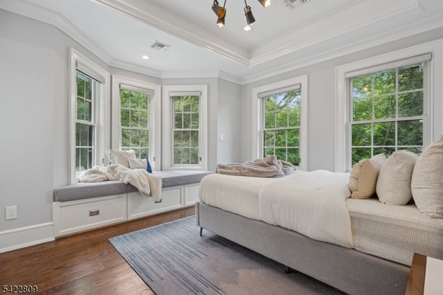 290 Long Hill Dr, Millburn Twp., NJ 07078