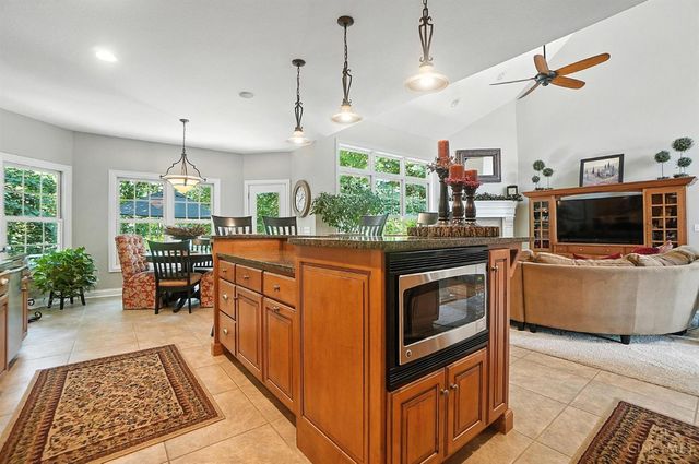 3652 E Salinas Circle, Sugarcreek Twp, OH 45440