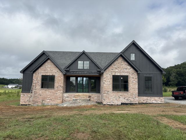 2264 Hogan Rd, Burns, TN 37029