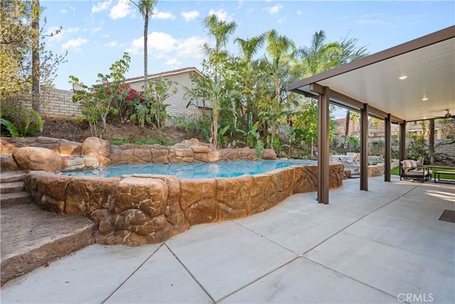 1010 Night Shadow Lane, Corona, CA 92881