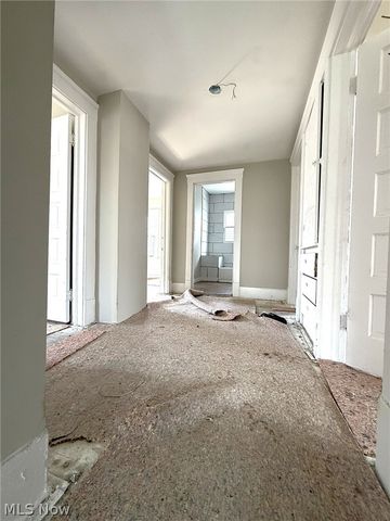 10712 Grantwood Avenue, Cleveland, OH 44108