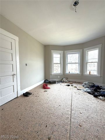 10712 Grantwood Avenue, Cleveland, OH 44108