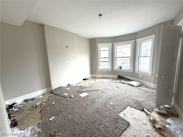 10712 Grantwood Avenue, Cleveland, OH 44108