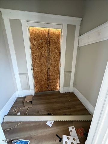 10712 Grantwood Avenue, Cleveland, OH 44108