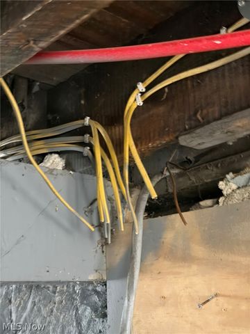 10712 Grantwood Avenue, Cleveland, OH 44108