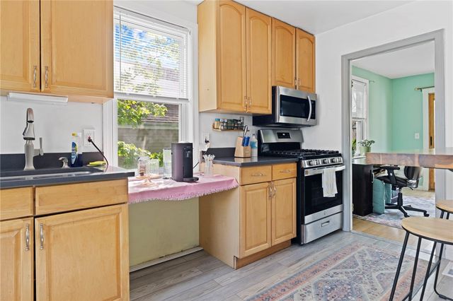 30 Sherwood Street, Providence, RI 02908