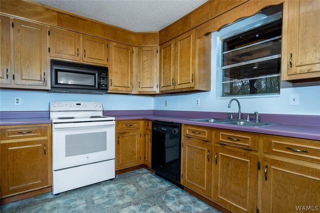 14141 Boswell Rd, Coker, AL 35452