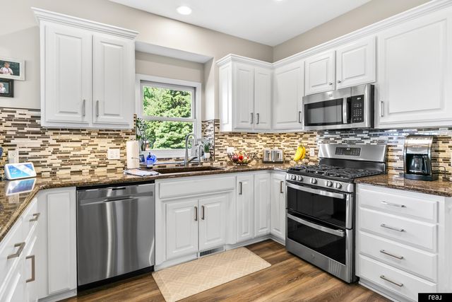 1906 S 194th Street, Omaha, NE 68130