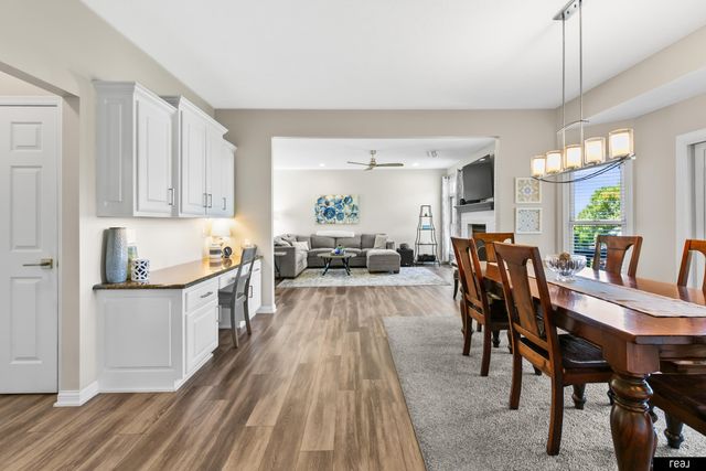 1906 S 194th Street, Omaha, NE 68130