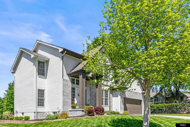 1906 S 194th Street, Omaha, NE 68130