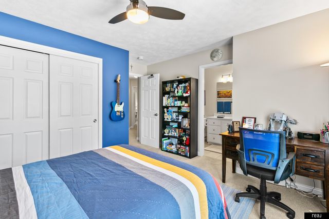 1906 S 194th Street, Omaha, NE 68130