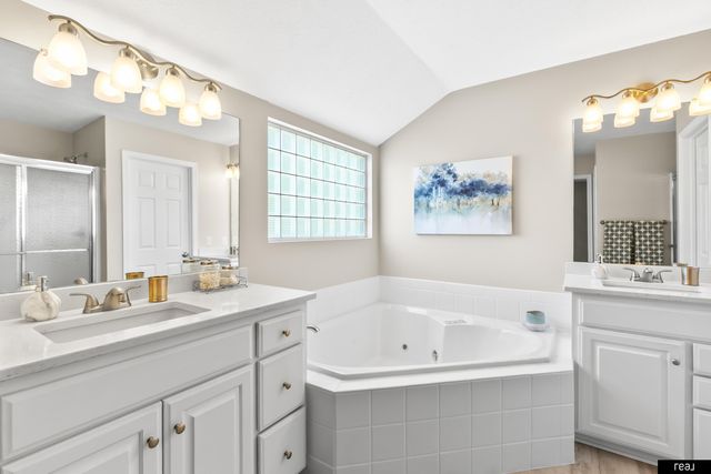 1906 S 194th Street, Omaha, NE 68130