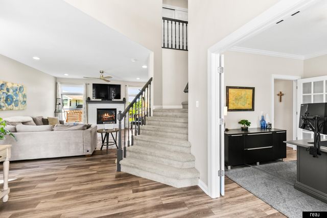 1906 S 194th Street, Omaha, NE 68130