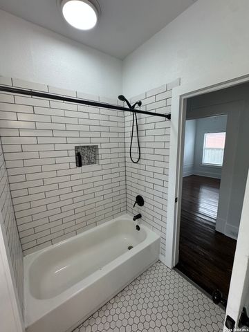 1323 BURNET ST, San Antonio, TX 78202