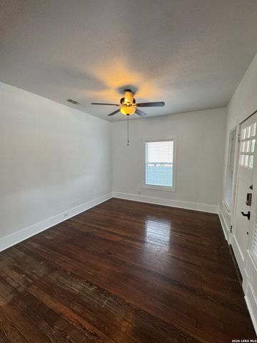 1323 BURNET ST, San Antonio, TX 78202