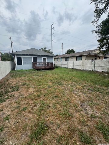 1323 BURNET ST, San Antonio, TX 78202