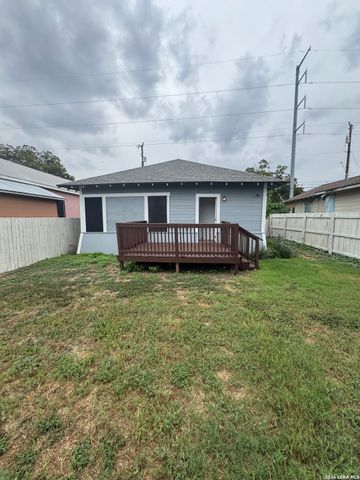 1323 BURNET ST, San Antonio, TX 78202